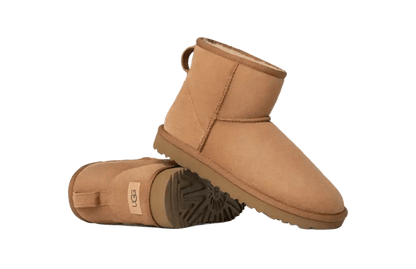 Bota UGG Classic Mini II